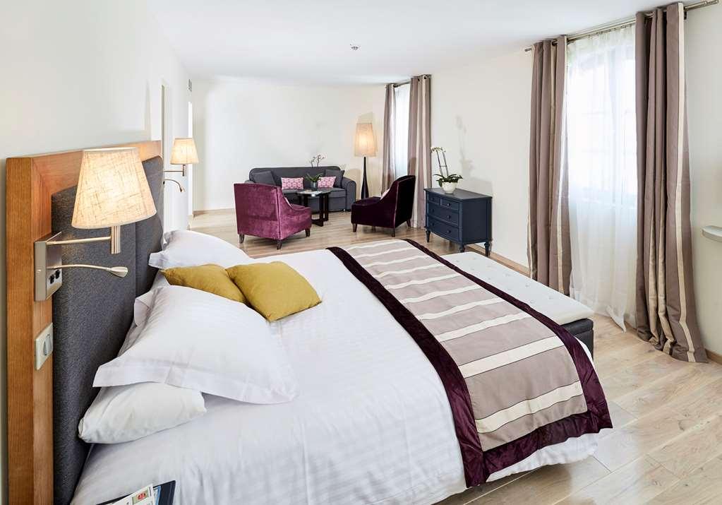 Mercure Maintenon