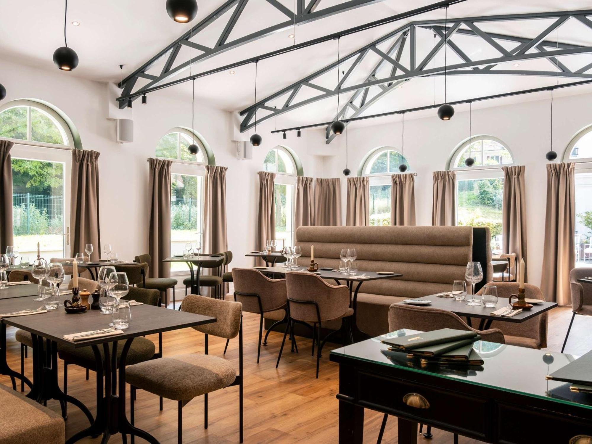 Castel Restaurant&spa 4* Maintenon